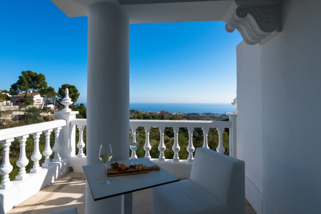 uw eigen privé terras met uitzicht over zee en de stad fuengirola