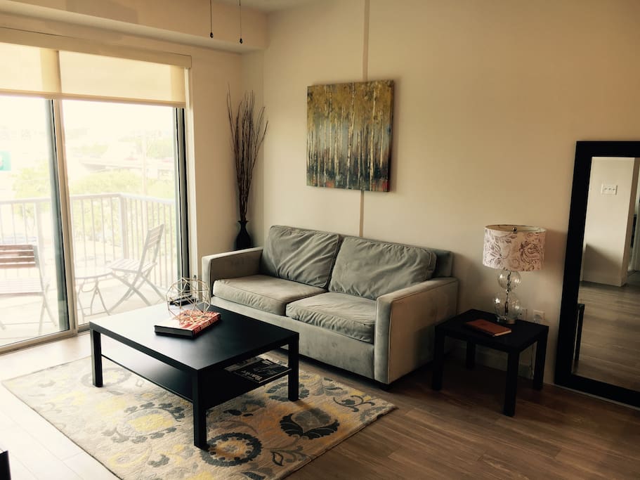 Living room/balcony