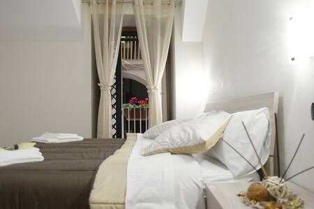 Montesanto group Capri house