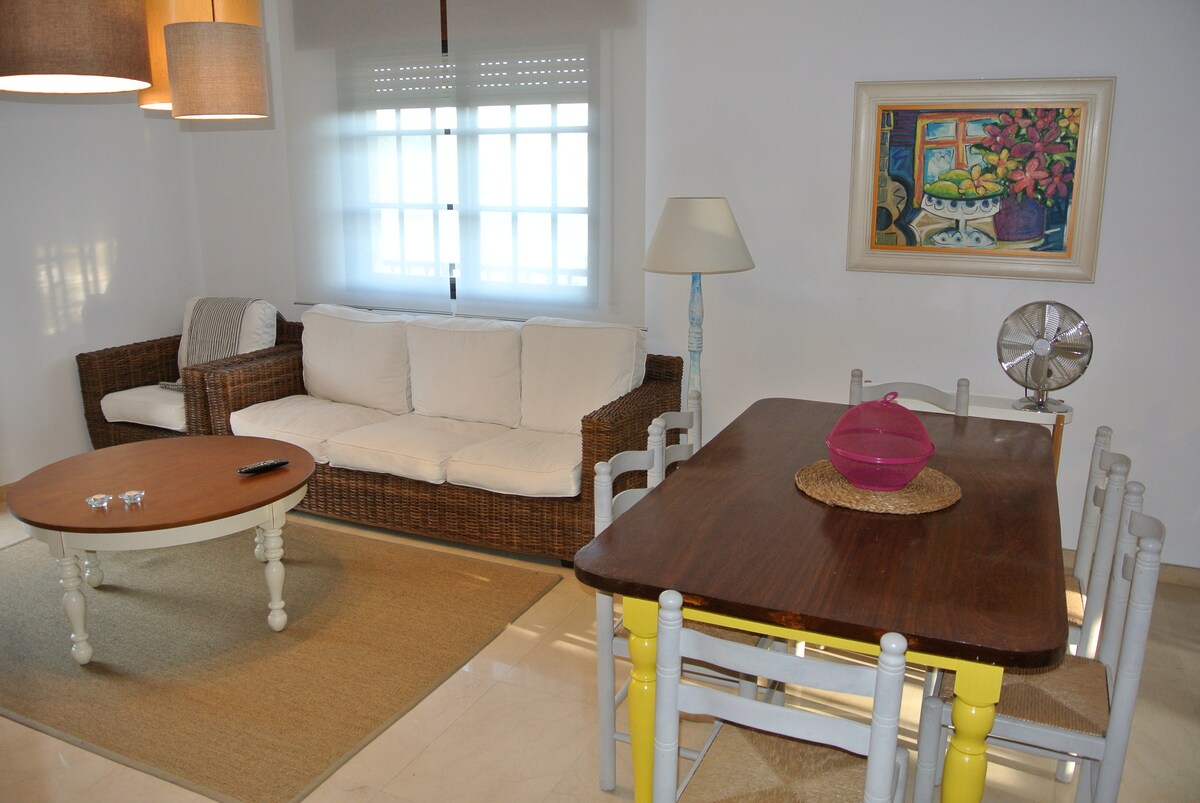 Successful Airbnb property: Family-friendly house in Sanxenxo with a pool in Sanxenxo