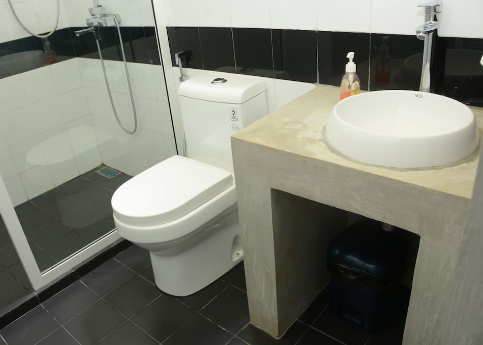 Clean Washroom Facilities