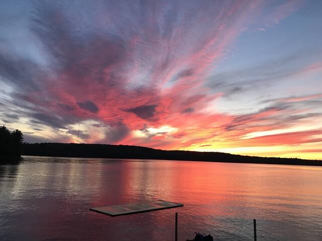 Mazinaw Lake family cottage rental