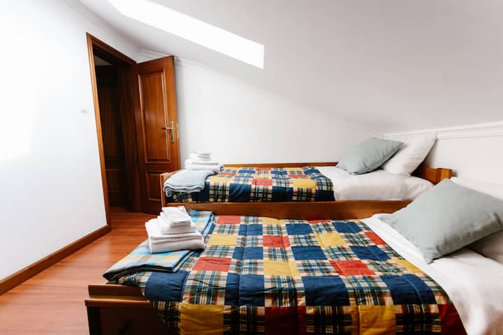 Attick [chumba cha vitanda viwili]