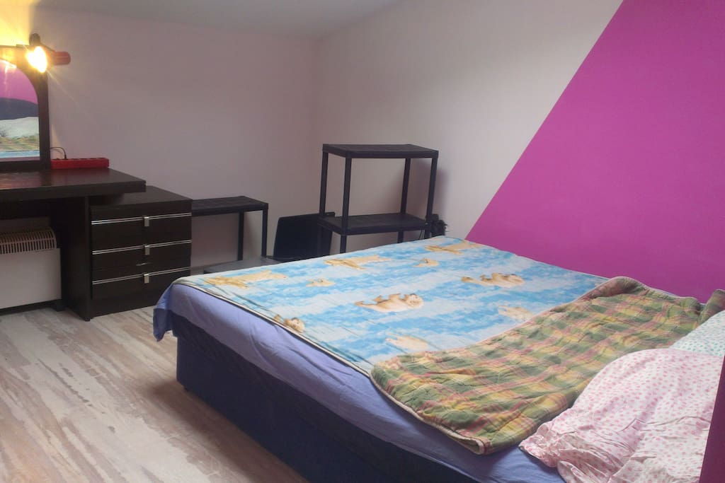 Main bedroom.