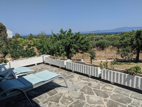 Charming studio with the most stunning view!