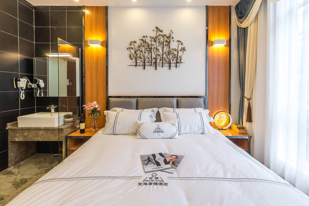 酒店实景拍摄(该风格房型有多间,入住时可能与该房间有区别)