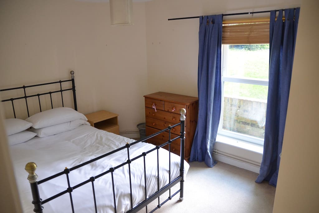 Double bedroom 2