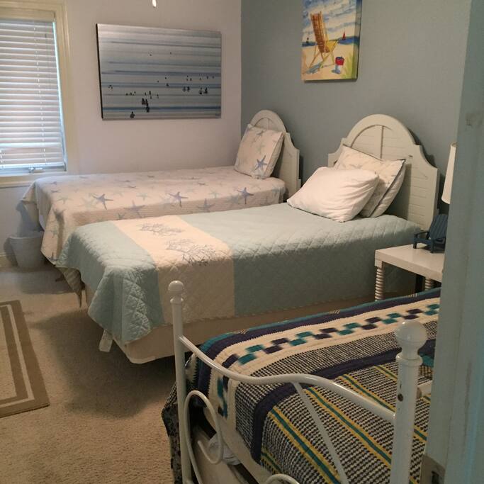 bedroom 2 with 2 singles