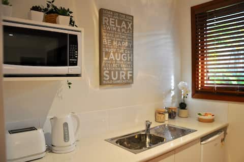 Top Airbnb: Pittwater Paradise, poolside studio retreat Avalon in Sydney