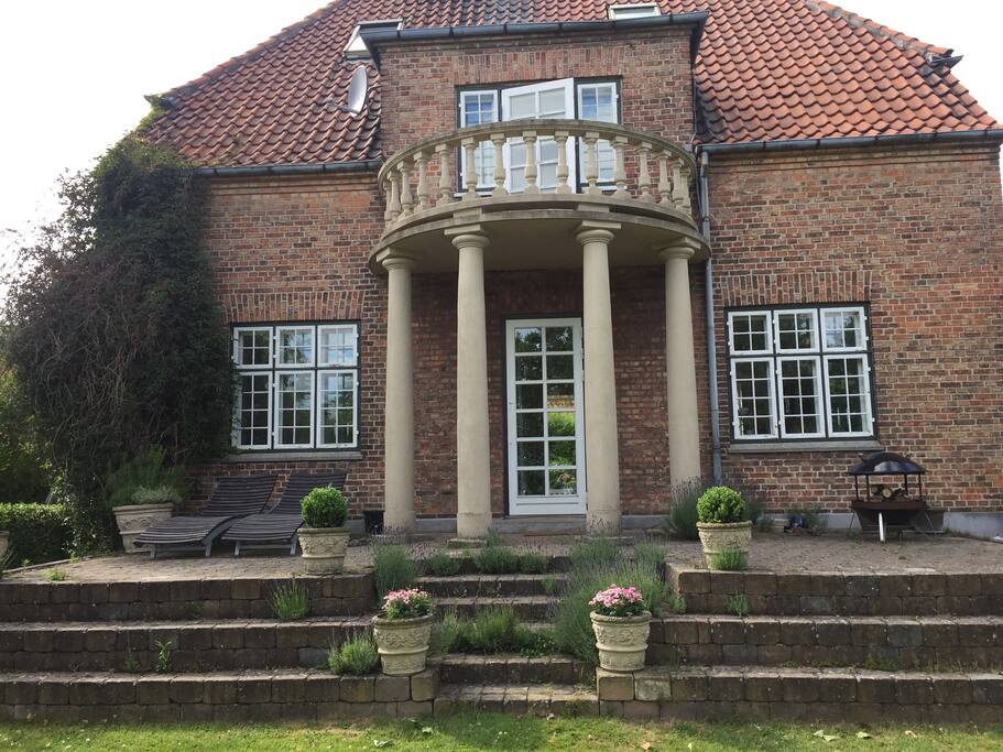 Huset fra baghaven
