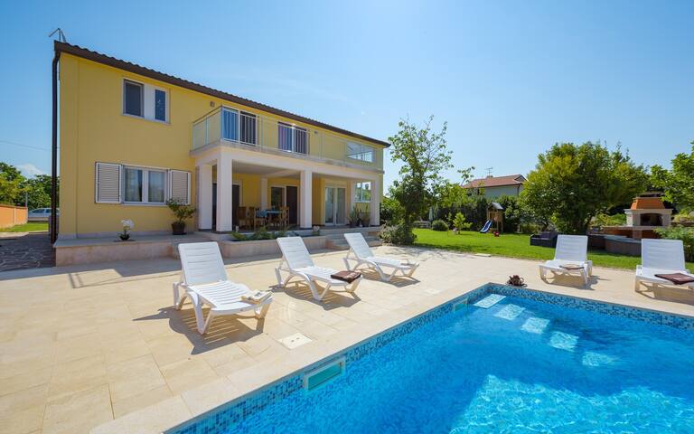 TourISTRA managed Airbnb listing 3