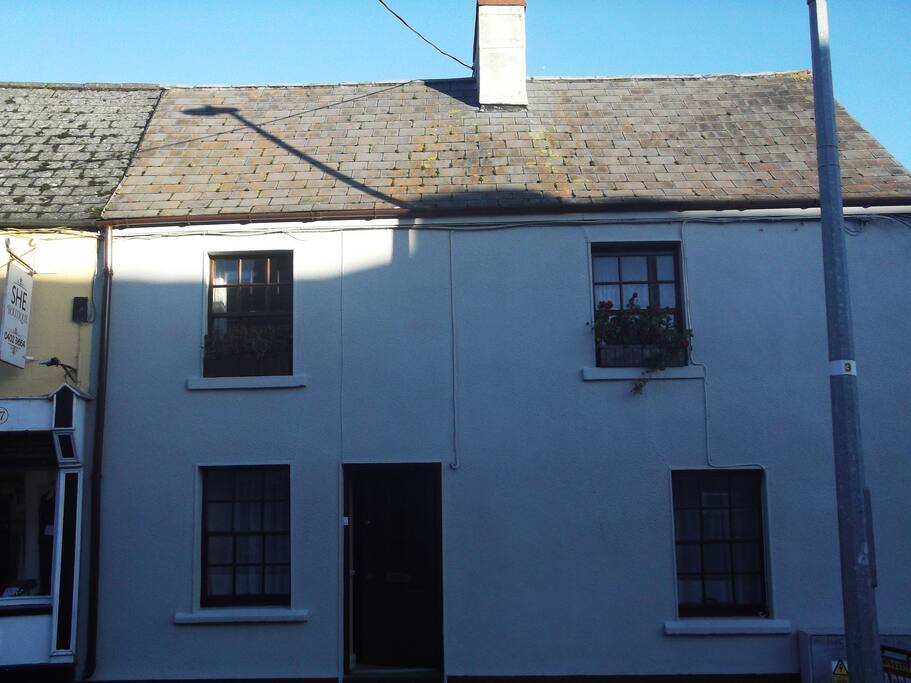 this is the town house central to all amenities,