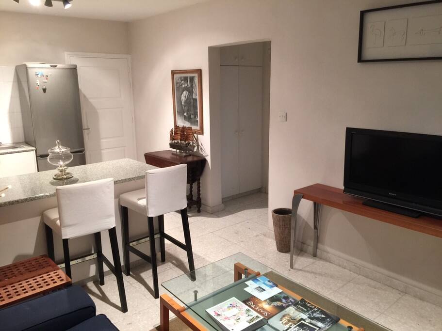 Modern, comfortable entrance and living area