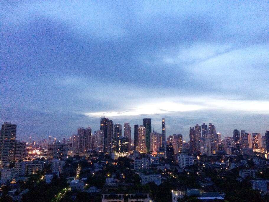 Stunning city view on High floor at night