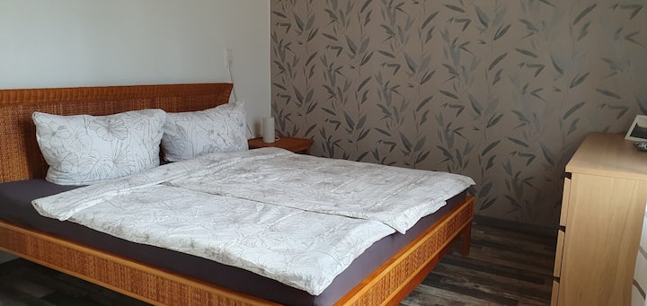 Spálňa s posteľou 180 x 200 m na prízemí 