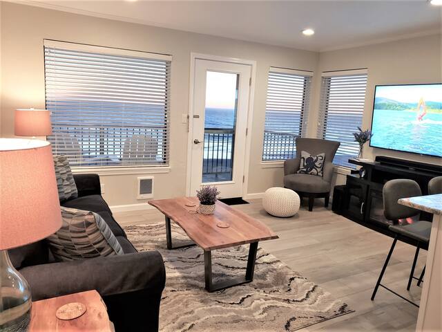 Nye Beach Escape - Stunning Ocean Front Condo