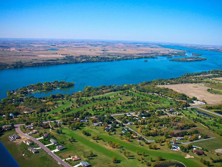 Artie's Lodge on Big Stone Lake Cabins for Rent in Ortonville