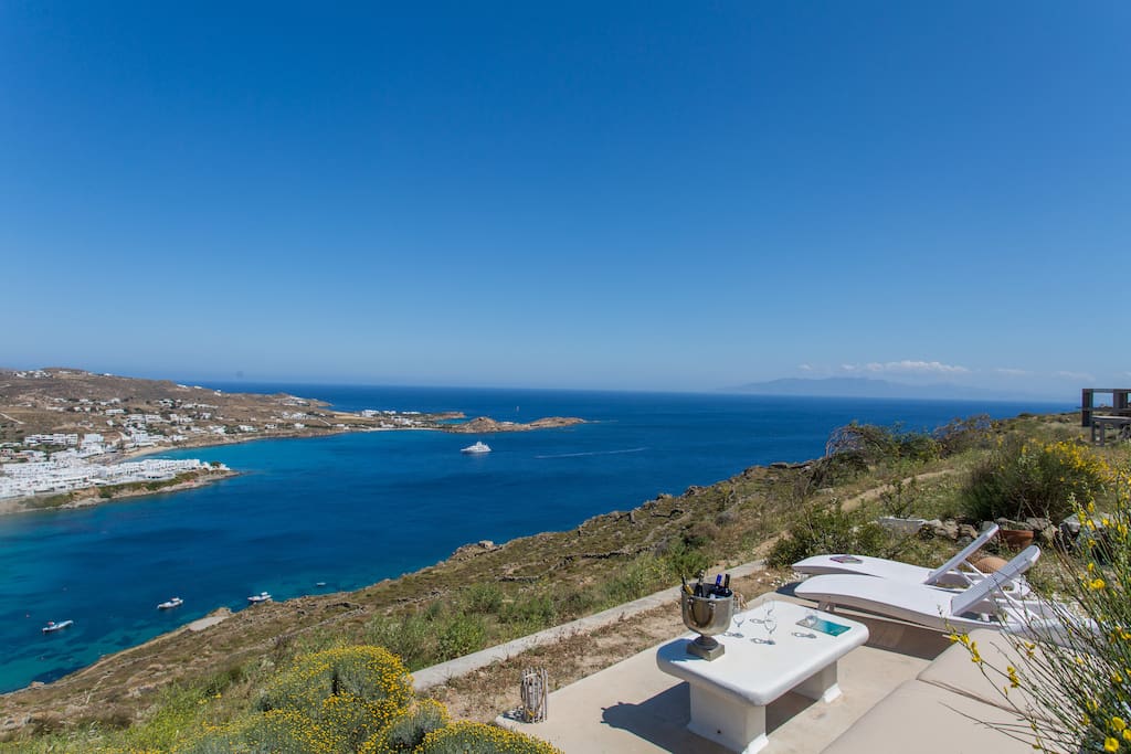 Psarou beach view