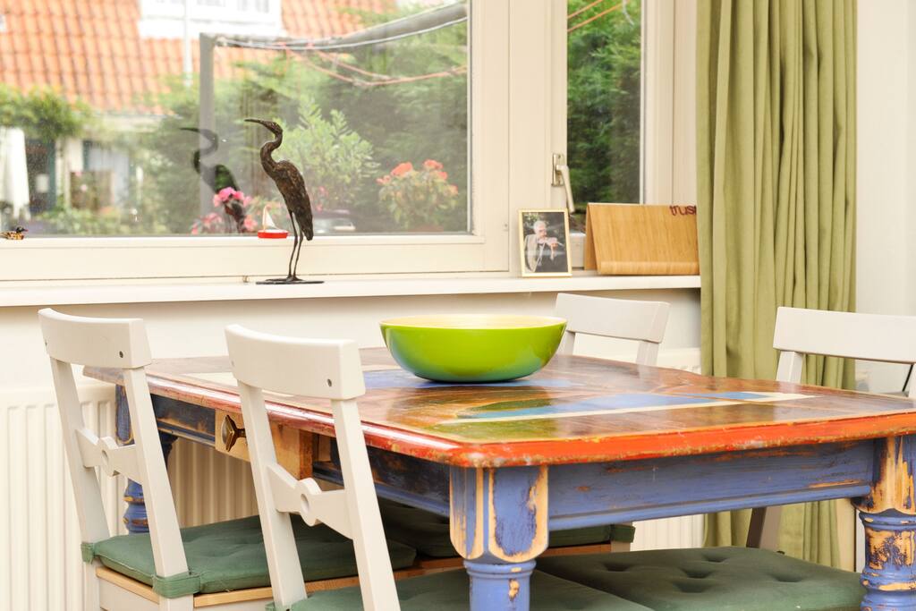 Diner table with view at back yard