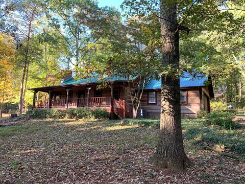 Log Cabin near Knoxville
