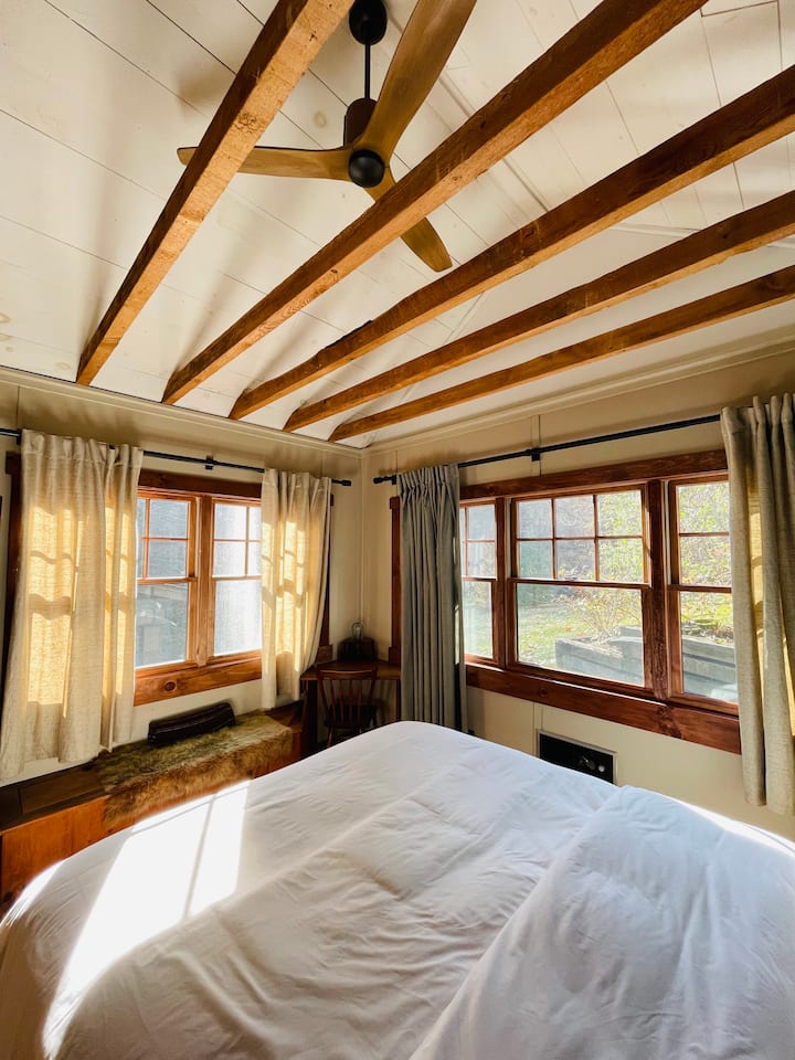 Mtazamo wa Mlima wa Chumba cha Kulala cha Master