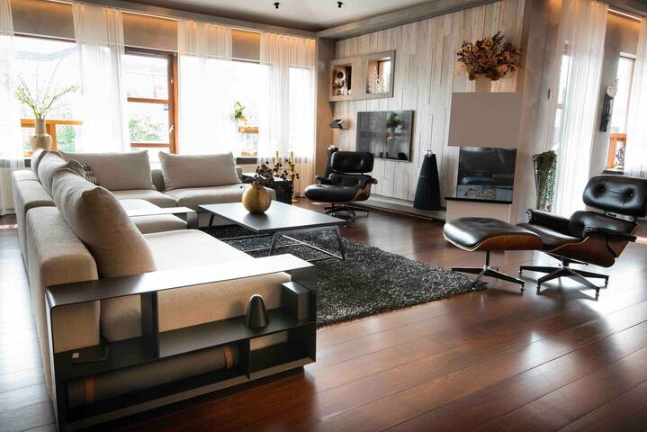 B14 Rooms & Apartments managed Airbnb listing 3