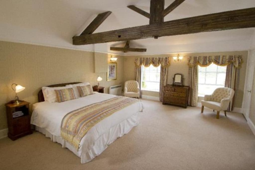 Wychnor Park Country Club Master Bedroom