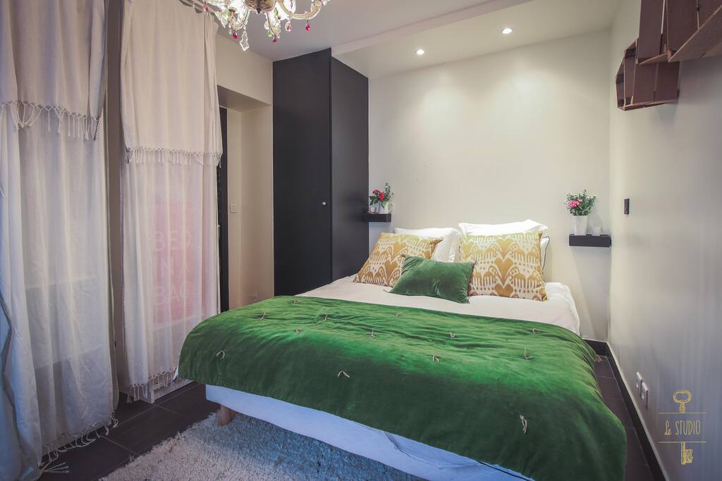 Comfortable queen size bed