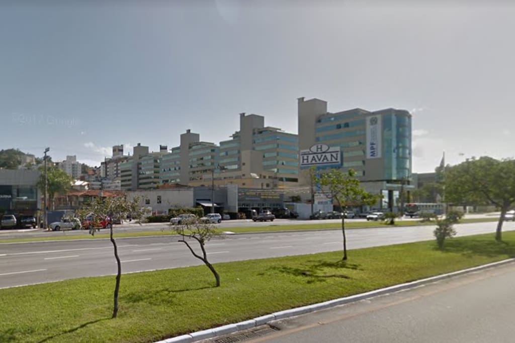 Complexo com 4 torres - flat na torre XV