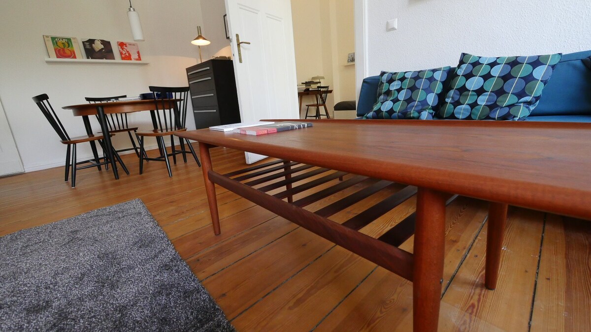 Successful Airbnb property: Berlin apartment large and beautifully designed in Wilmersdorf