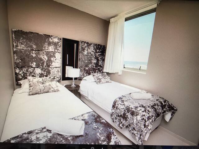 2 Bdrm Beachfront apartment with private pool gallery image 3