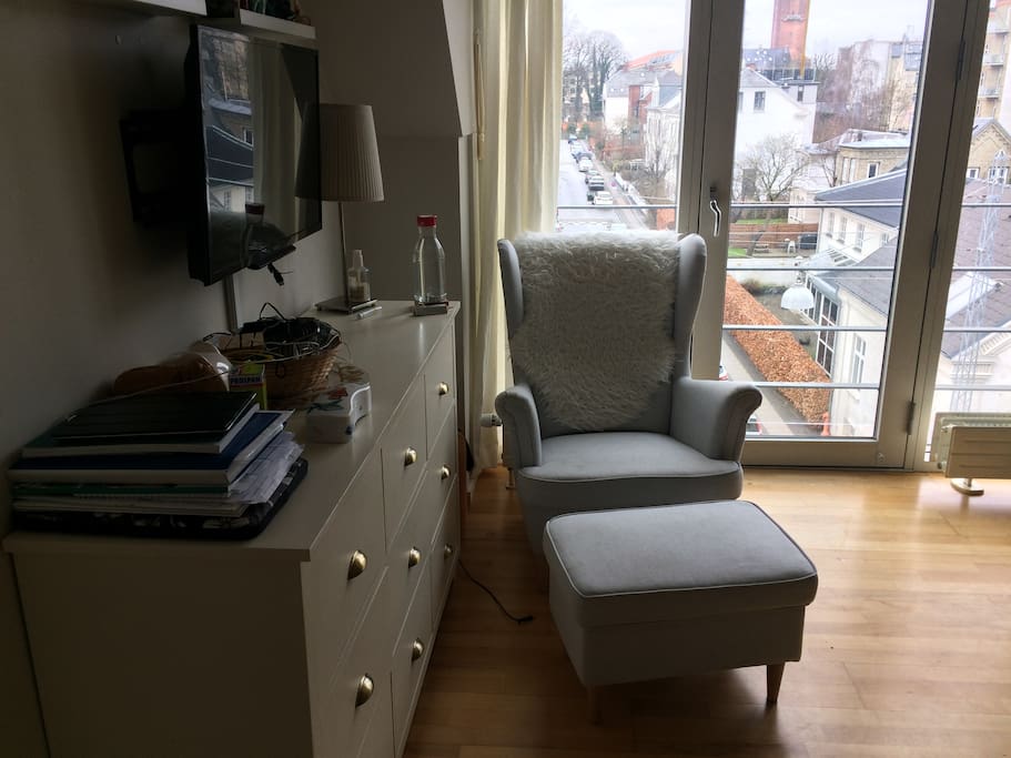 living room is facing quiet street