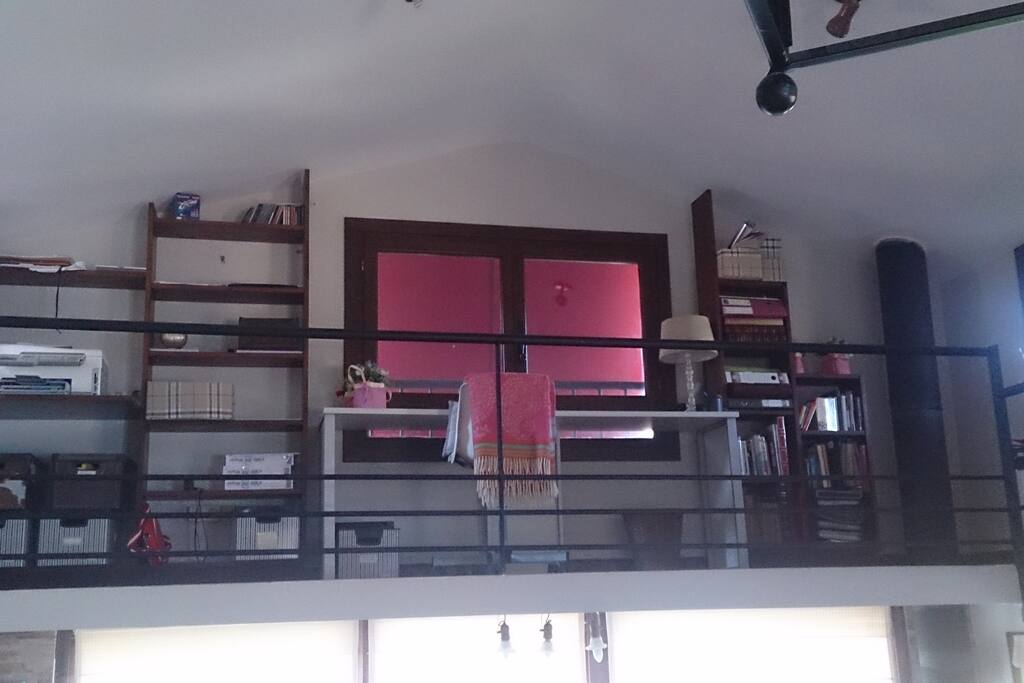 Altillo Salón-Comedor con librería