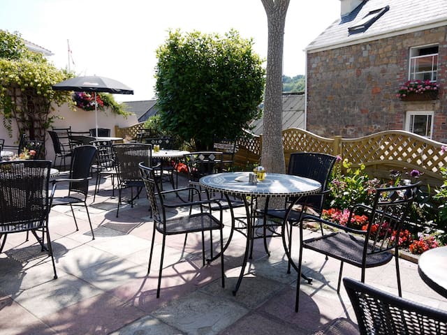 Beautiful accomodation in Rozel Bay