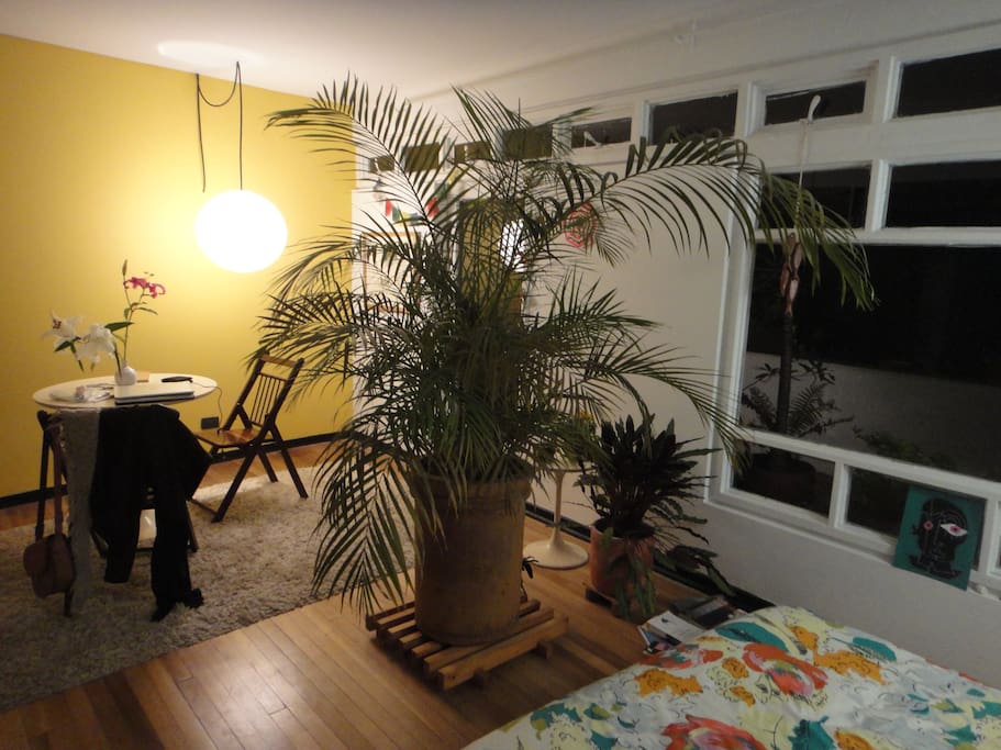 Espacio integrado dormitorio y comedor