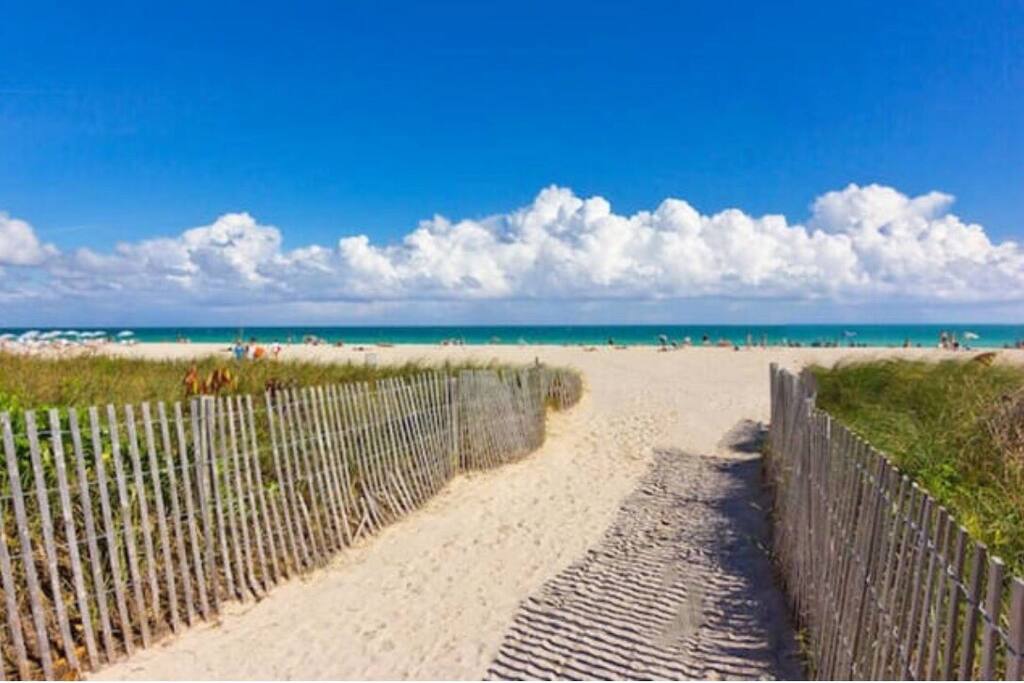 STAY RIGHT ON THE BEACH !!!!!!