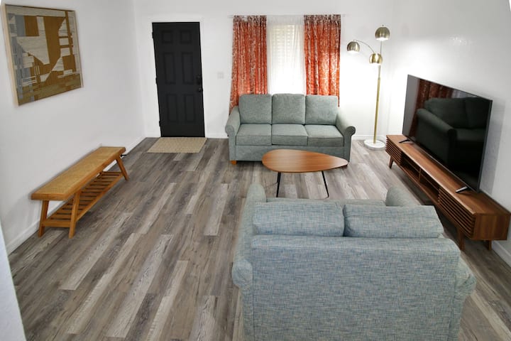 Fully Equipped 2bd/1ba, 5 Min From Silver Springs. - Ocala, FL