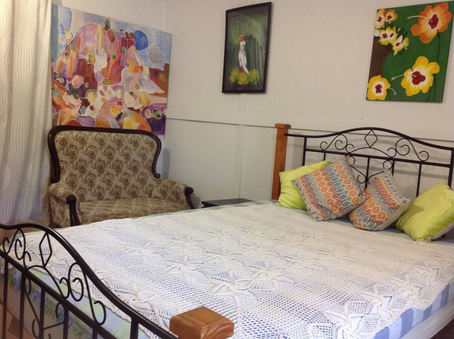 Very comfortable queen size bed