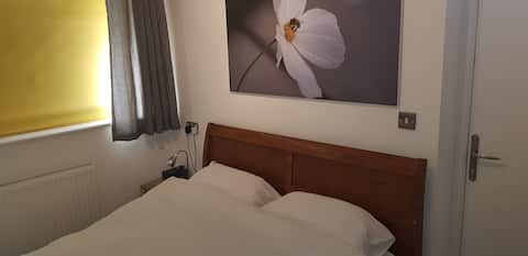 King Bed Studio off-street parking and EV charger