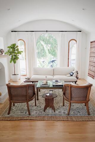 Casa Chesapeake w/ Private Garden + Cold Plunge