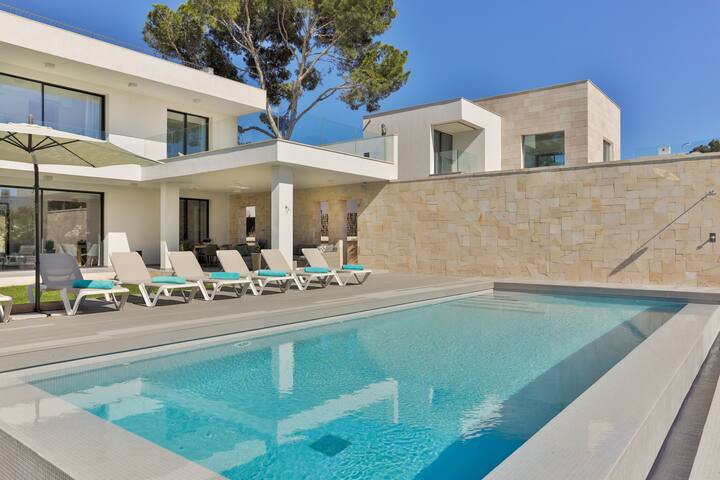 Punta des Port 7, modern villa for 8 persons gallery image 2
