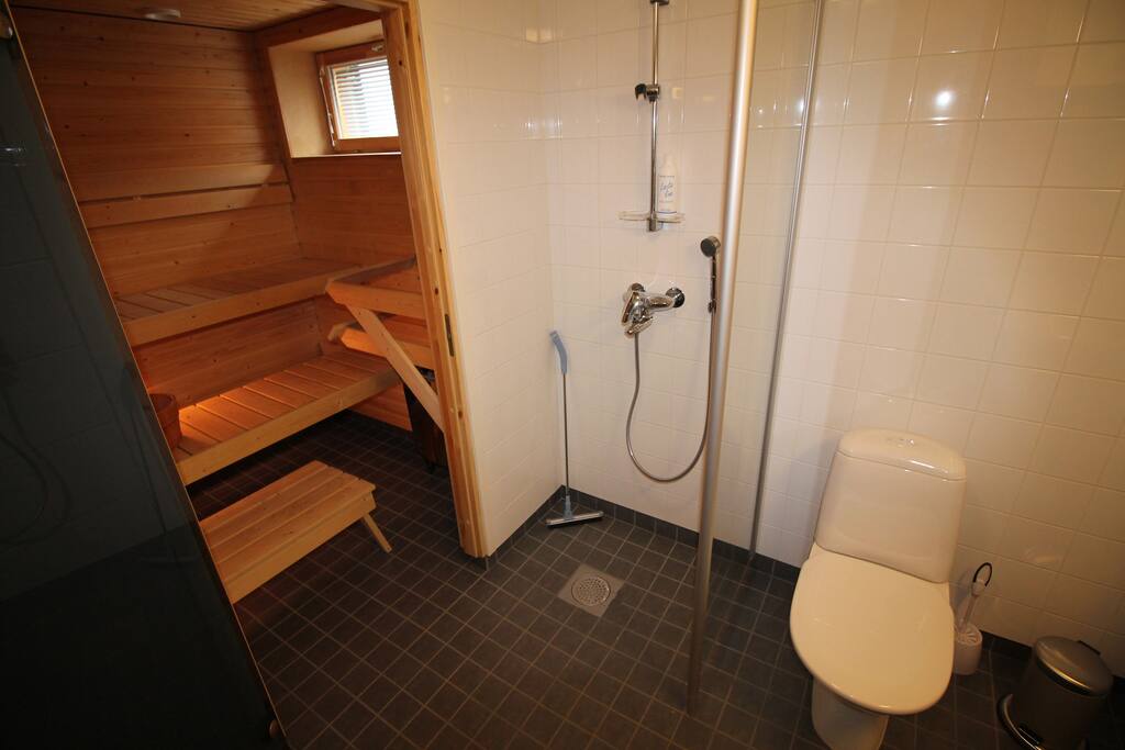 Kylpyhuone / sauna