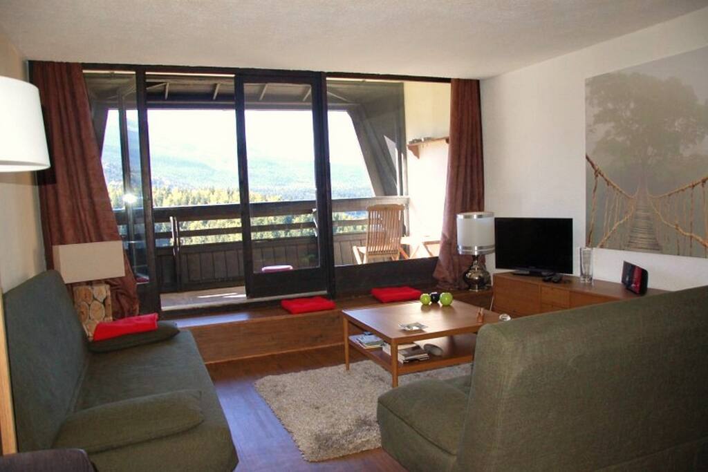 Salon et balcon