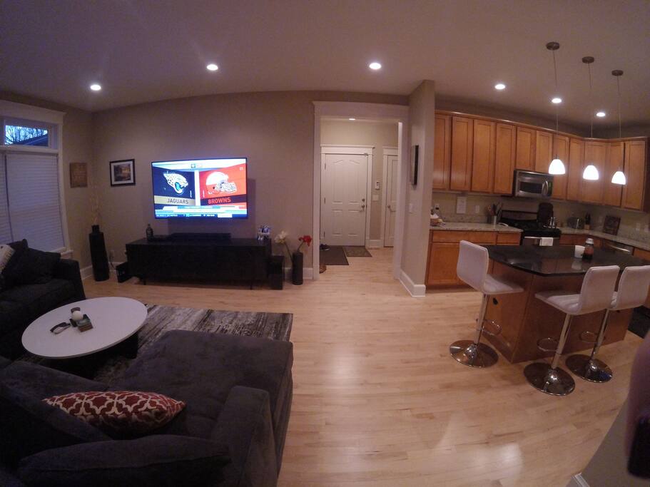 Another view of the living room/kitchen.