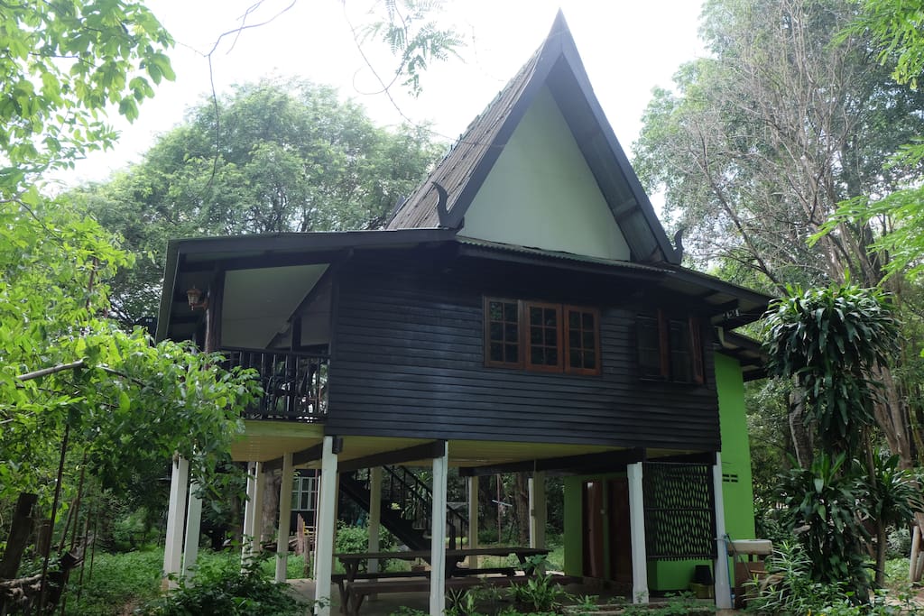 This Thai styled bungalow has 2 bedrooms, 2 bathrooms, with necessary facilities as basic accommodation of the former 1st horse camp of The River Kwai.