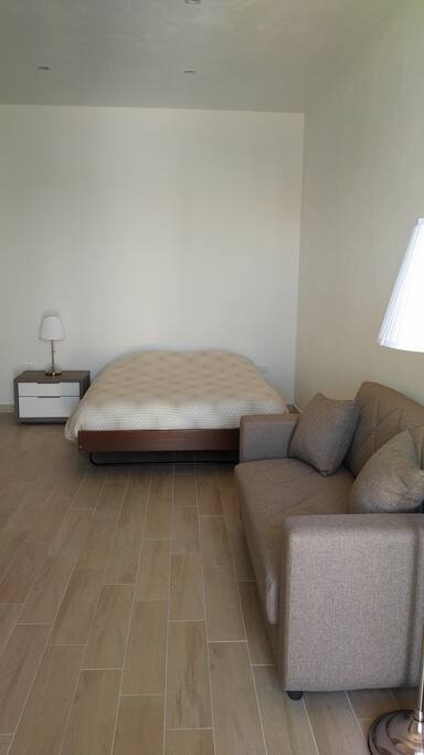 Main room - Bed