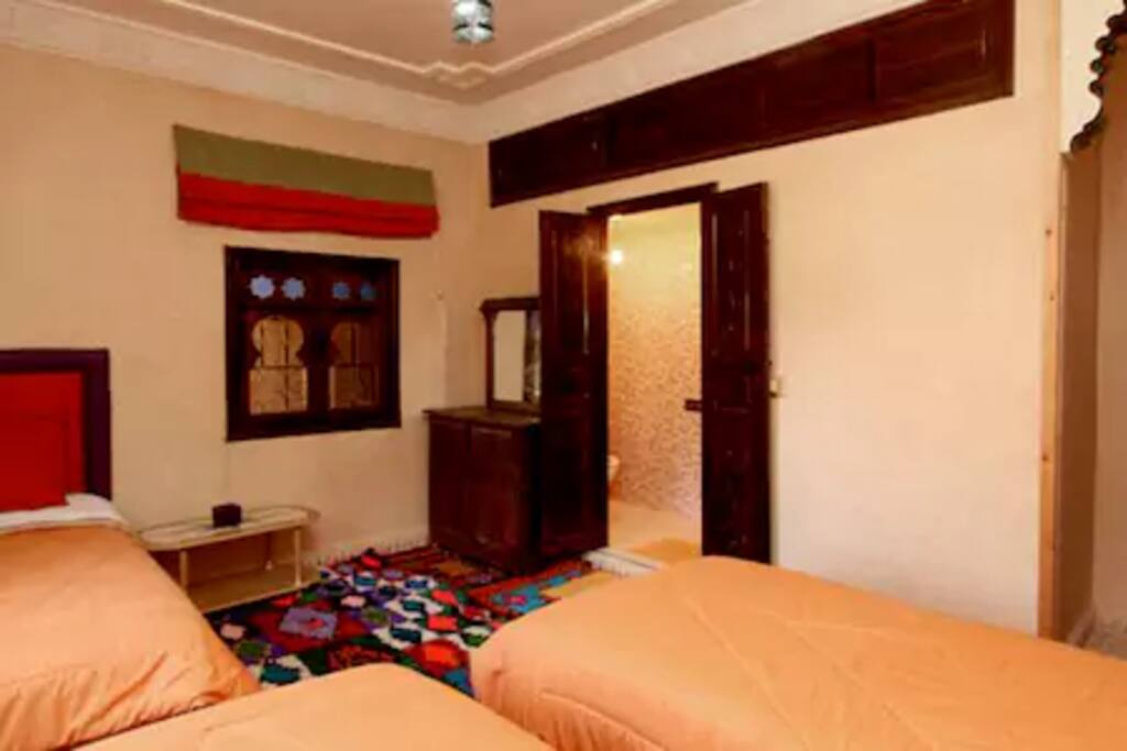 CHAMBRES 2 PERSONNES