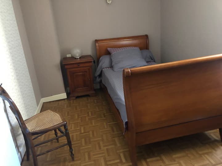 Spavaća soba 90 kreveta