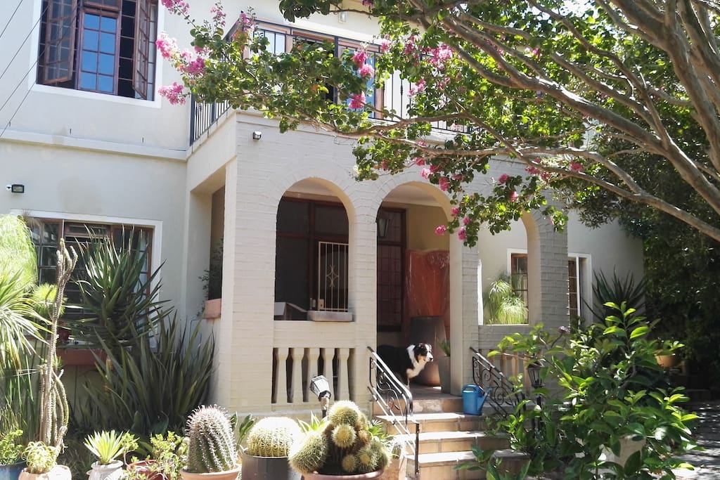 Character Victorian Double Storey house in quiet village cul-de-sac