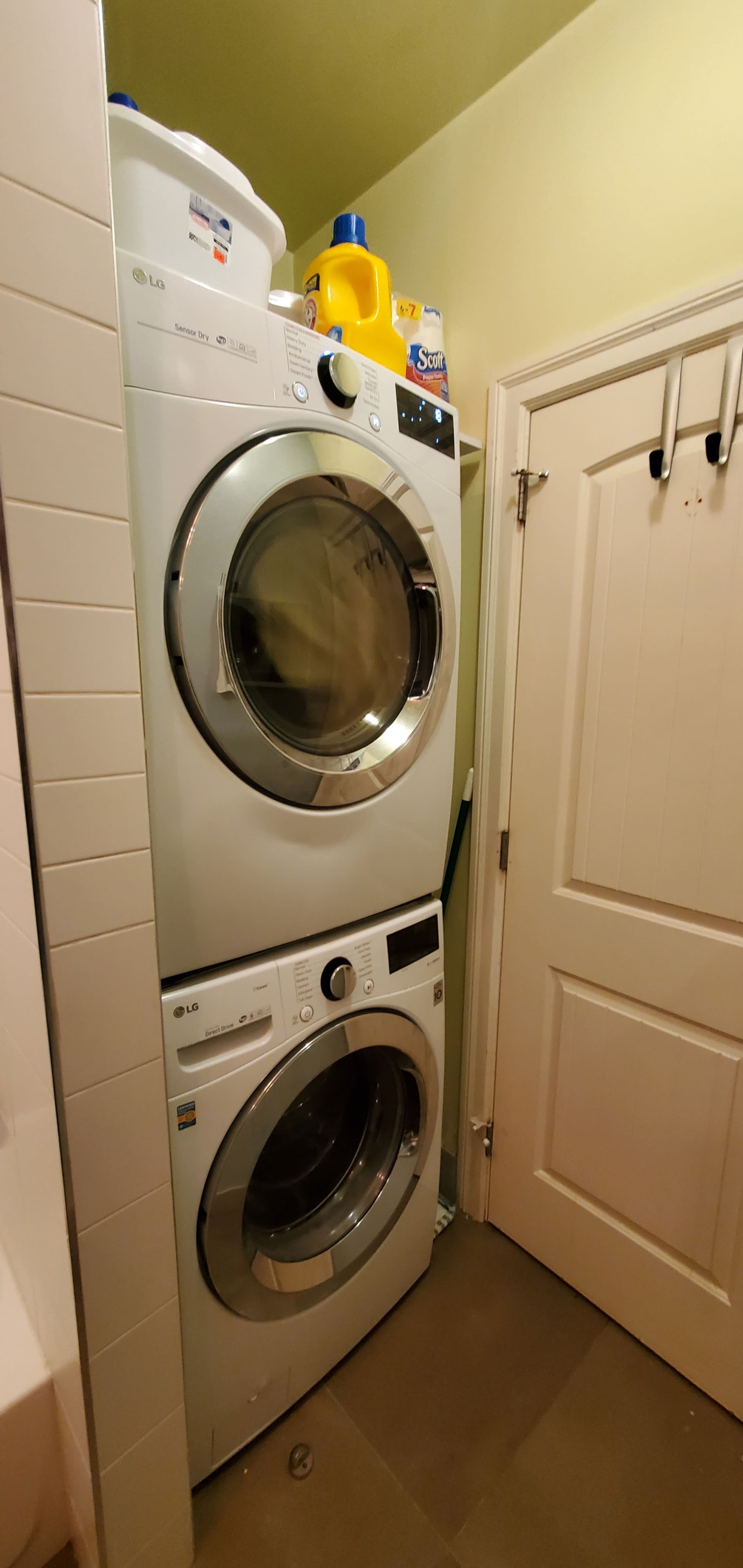 Beautiful Nob Hill Apartment with Perfect Location - Image 17